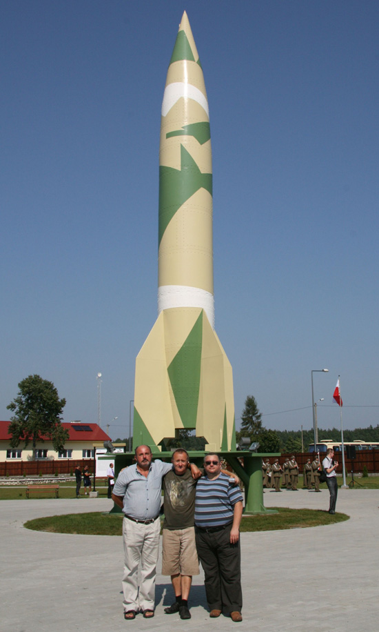 Przy modelu rakiety V-2 (Blizna, sierpie 2011)