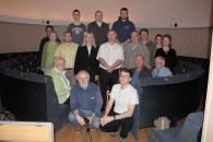 Dr Jacek Szabelski w otoczeniu członków O/Cz PTMA. Wystąpił 26 maja 2010 z wykładem "Badania w LHC (CERN) a kosmologia".