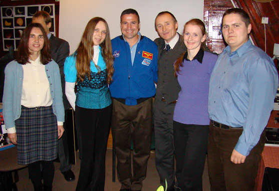 Od lewej: Barbara Drecik, Karina Bczek, George Zamka, Bogdan Wszoek, Agnieszka Kumicz, Artur Kumicz.